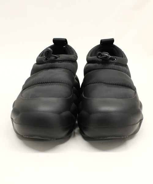 RNA（アールエヌエー）の「E5048 【クロックス/crocs】OVER PUFF SHORTY（シューズ・レディース・チョーク）」の2枚目の写真