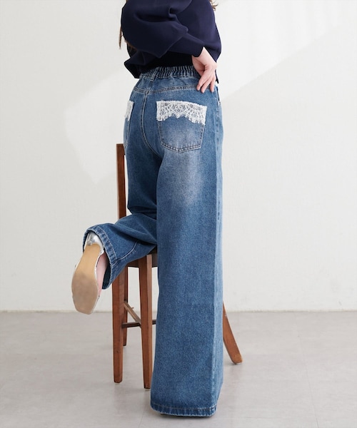 natural couture（ナチュラルクチュール）の「ポケットレースワイドデニムパンツ（デニムパンツ・レディース・サックスブルー/ブルー・FREE）」の2枚目の写真
