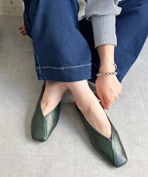 フラットシューズ