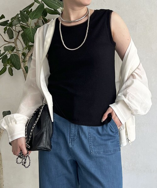 un dix cors(アンディコール)の「チュール使いタンクトップ(タンクトップ・レディース・オフホワイト/バイオレット/ブラック/グレー・F)」の2枚目の写真