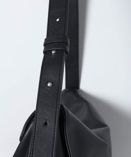 JEANASIS(ジーナシス)の「Flap Shoulder Bag(バッグ・ブラック(09)/ブラウン(58)・FREE)」の18枚目の写真