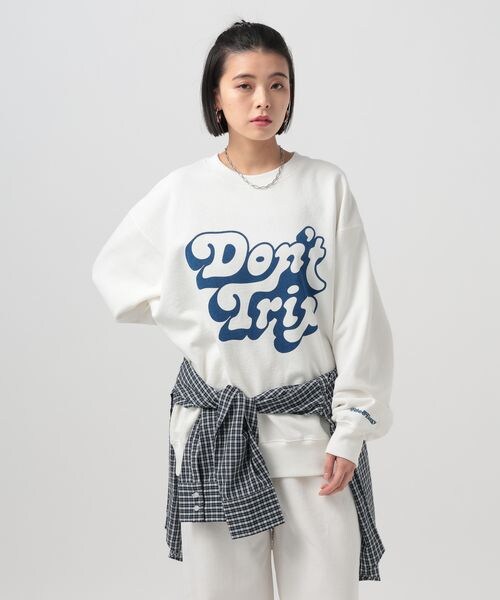 BAYFLOW（ベイフロー）の「別注プリントスウェットプルオーバー（ユニセックス）（その他・オフホワイト11/ピンク20/グリーン70・M/L）」の9枚目の写真