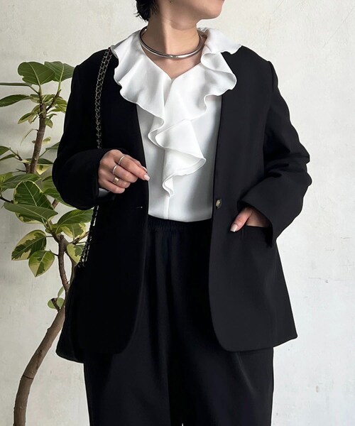 un dix cors(アンディコール)の「【フォーマル・セレモニー】TRダブルクロスシングルジャケット(テーラードジャケット・レディース・ネイビー/グレージュ/ブラック・F)」の2枚目の写真