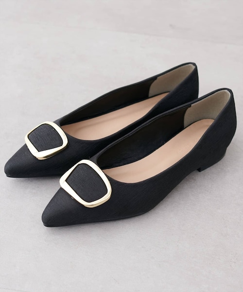 natural couture（ナチュラルクチュール）の「バックルポイントパンプス（パンプス・レディース・グレー/ピンクベージュ/ブラック・L/M）」の2枚目の写真