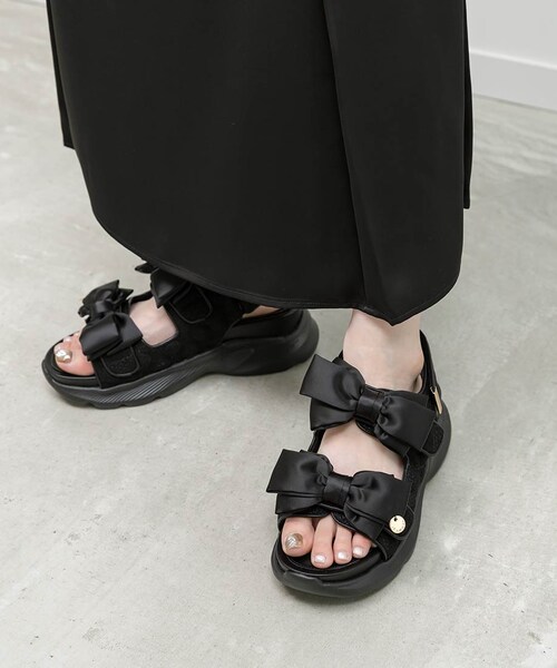 RANDA（ランダ）の「サテンリボンスポーツサンダル（その他・レディース・その他）」の2枚目の写真