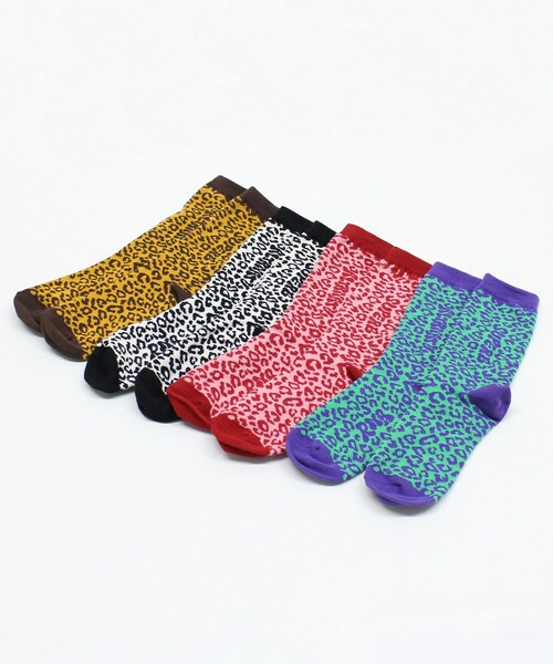 RNA（アールエヌエー）の「E5220 レオパードロゴソックス（その他・レディース・ベージュ/ブラック/マスタード/ブラウン/グリーン/パープル/ピンク/レッド）」の17枚目の写真