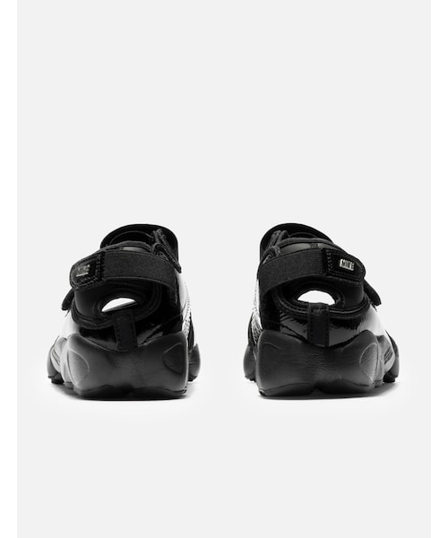 NIKE(ナイキ)の「Nike Air Rift(その他・レディース・other・US 4.5 ""/ W 6/US 5 ""/ W 6.5/US 5.5 ""/ W 7/US 6 ""/ W 7.5/US 6.5 ""/ W 8/US 7 ""/ W 8.5/US 7.5 ""/ W 9)」の3枚目の写真