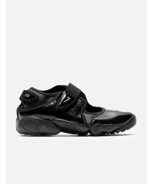 NIKE(ナイキ)の「Nike Air Rift(その他・レディース・other・US 4.5 ""/ W 6/US 5 ""/ W 6.5/US 5.5 ""/ W 7/US 6 ""/ W 7.5/US 6.5 ""/ W 8/US 7 ""/ W 8.5/US 7.5 ""/ W 9)」の1枚目の写真