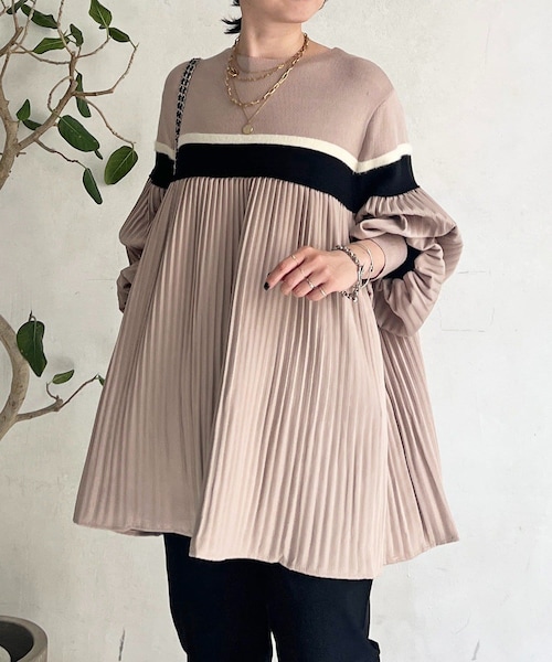 un dix cors（アンディコール）の「ライン入りニット異素材プルオーバー（ニット/セーター・レディース・ブラック/ベージュ・F）」の2枚目の写真