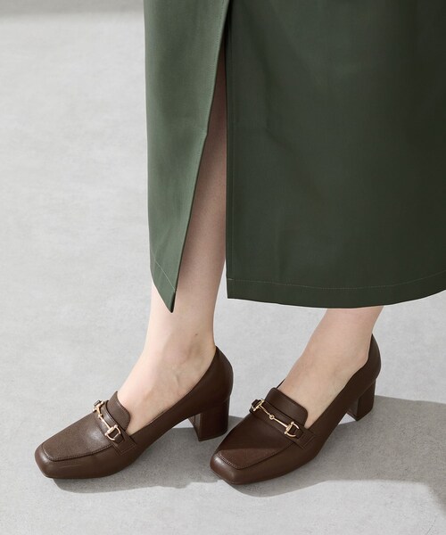 ORiental TRaffic（オリエンタルトラフィック）の「【跳べるパンプス】ビットヒールローファー/跳べるパンプスシリーズ累計150万足突破/R-3214（その他・レディース・ベージュ/ブラック/ブルー/キャメル/ブラウン・33/21.5cm/34/22.0cm/35/225.cm/36/23.0cm/37/23.5cm/38/24.0cm/39/24.5cm/40/25.0cm/41/25.5cm/42/26.0cm/43/26.5cm）」の19枚目の写真