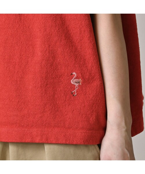 45R（フォーティファイブアール）の「ONEONE 宝物のMキャミ（トップス・レディース・52-アカ(フラミンゴ刺繍)/77-シロ×ネイビー/81-シガー(ハチ刺繍)・00-フリー）」の11枚目の写真