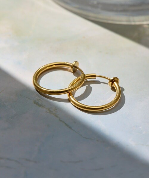 Lattice（Lattice）の「＜ステンレス＞フープイヤリング（イヤリング・レディース・シルバー/ゴールド・FREE）」の2枚目の写真