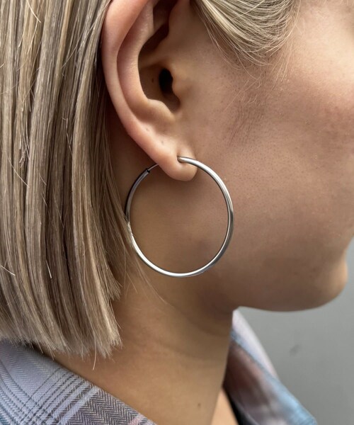 Lattice（Lattice）の「＜ステンレス＞フープイヤリング（イヤリング・レディース・ゴールド/シルバー・FREE）」の2枚目の写真