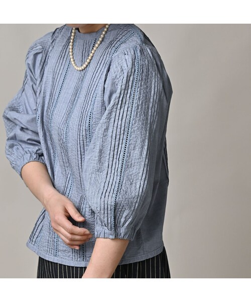 45R（フォーティファイブアール）の「バチストのピンタックレースブラウス（その他・レディース・72-ブルーミニ千鳥/92-クロ・02-M/03-L）」の9枚目の写真