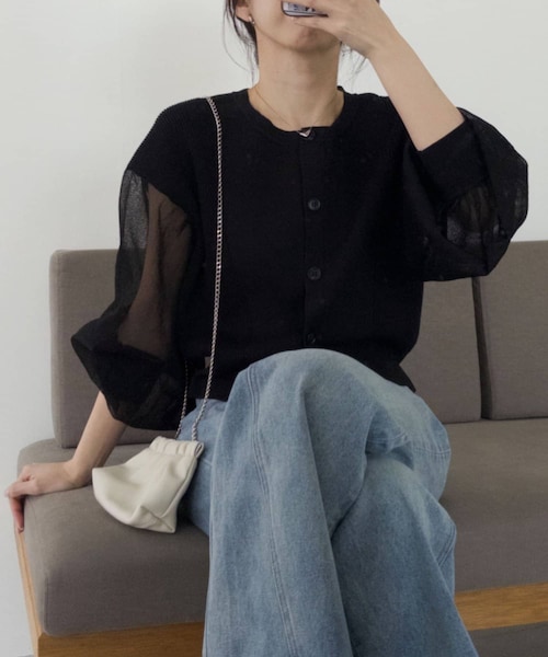 CAPRICIEUX LE'MAGE(カプリシューレマージュ)の「【WEB限定カラー・ピンク】シアースリーブショートカーディガン(ニット/セーター・レディース・ブラック/ピンク/ホワイト/ベージュ・F)」の1枚目の写真