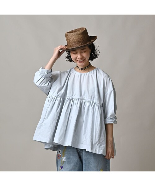 45R（フォーティファイブアール）の「ONEONE 宝物のギャザーブラウス（その他・レディース・12-ざっくりカディ ベージュ/42-スーピマオックス うすピンクシャンブレー/60-カーキ/61-うすカーキ/70-インドカディ インディゴ/72-180番三子 サックスストライプ/73-180番三子 サックス細ストライプ/74-浅葱シャンブレー ブロード/78-スーピマオックス ブルーバスク/80-ブラウン/81-スーピマオックス 茶シャンブレー�@/82-スーピマオックス 茶シャンブレー�A/90-モンプチチノ・00-フリー）」の16枚目の写真