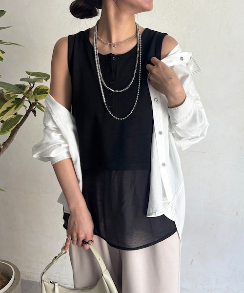 un dix cors（アンディコール）の「ヘンリーネック2WAYキャミ（タンクトップ・レディース・アイボリー/ブラック/オフホワイト・F）」の3枚目の写真