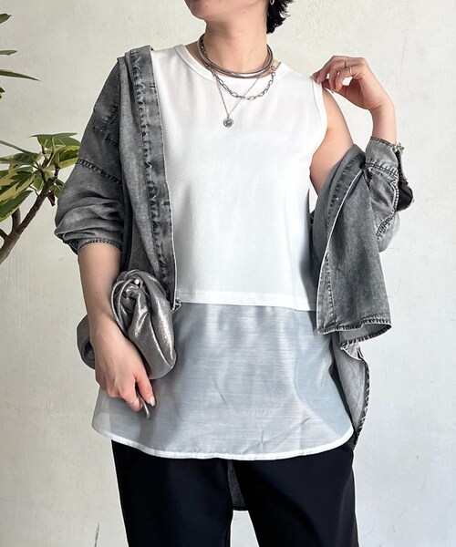 un dix cors（アンディコール）の「ヘンリーネック2WAYキャミ（タンクトップ・レディース・アイボリー/ブラック/オフホワイト・F）」の2枚目の写真