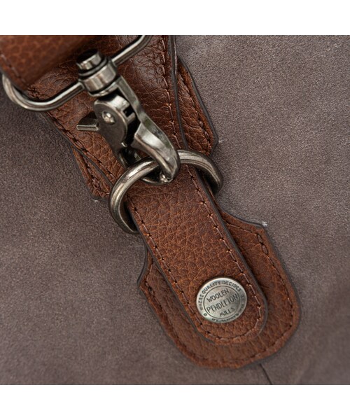 PENDLETON（ペンドルトン）の「Suede Weekend Bag - Brown - Pendleton EU（その他・メンズ・other・Default Title）」の4枚目の写真