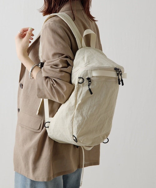 COLLAGE GALLARDAGALANTE（コラージュガリャルダガランテ）の「【PAPILLONNER/パピヨネ】パッカブルリュック（バックパック/リュック・レディース・ブラック/アイボリー・FREE）」の2枚目の写真