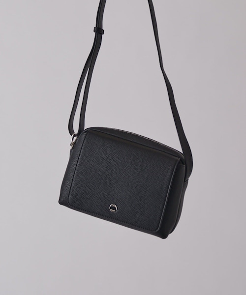 Lui's(ルイス)の「レザーフラップバックM(ショルダーバッグ・メンズ・ブラック・F)」の1枚目の写真