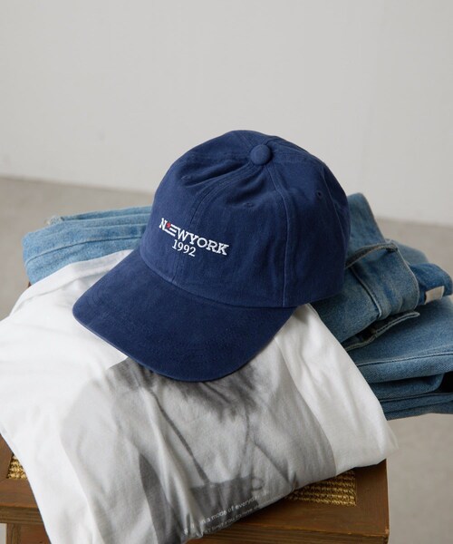 COLLAGE GALLARDAGALANTE（コラージュガリャルダガランテ）の「【PAPILLONNER/パピヨネ】NYキャップ（キャップ・レディース・オフホワイト/ネイビー・F）」の2枚目の写真