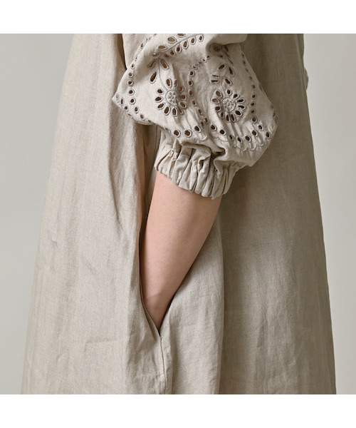 45R（フォーティファイブアール）の「60リネン刺繍のパフドレス（ワンピース/ドレス・レディース・01-ナチュラル・00-フリー）」の11枚目の写真