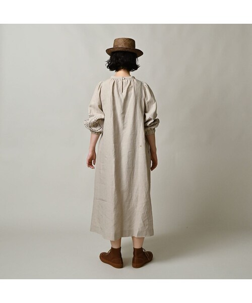 45R（フォーティファイブアール）の「60リネン刺繍のパフドレス（ワンピース/ドレス・レディース・01-ナチュラル・00-フリー）」の5枚目の写真