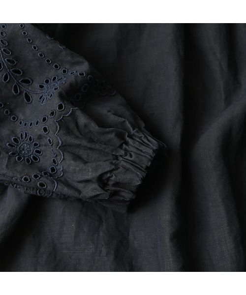 45R（フォーティファイブアール）の「60リネン刺繍のパフドレス（インディゴ）（ワンピース/ドレス・レディース・74-インディゴ・00-フリー）」の16枚目の写真