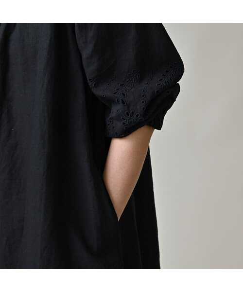 45R（フォーティファイブアール）の「60リネン刺繍のパフドレス（インディゴ）（ワンピース/ドレス・レディース・74-インディゴ・00-フリー）」の10枚目の写真