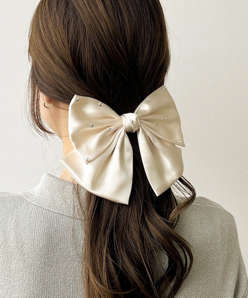 3coins（3coins）の「キラキラリボンバレッタ（バレッタ/ヘアクリップ・レディース・ブラック/アイボリー・FREE）」の2枚目の写真