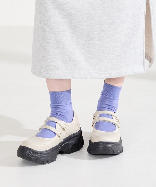 ORiental TRaffic（オリエンタルトラフィック）の「【WEB先行予約/2月中旬発売予定】スニーカーソールメリージェーンシューズ/61115（その他・レディース・ベージュ/ブラック/シルバー・S/M/L/LL）」の3枚目の写真