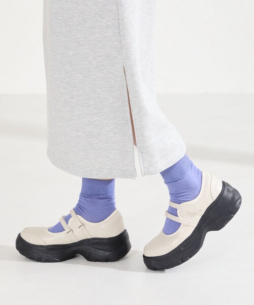 ORiental TRaffic（オリエンタルトラフィック）の「【WEB先行予約/2月中旬発売予定】スニーカーソールメリージェーンシューズ/61115（その他・レディース・ベージュ/ブラック/シルバー・S/M/L/LL）」の4枚目の写真