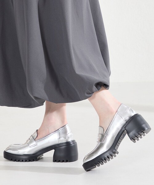 ORiental TRaffic（オリエンタルトラフィック）の「【WEB先行予約/2月中旬発売予定】厚底ヒールローファー/61106（その他・レディース・ブラック/ブラウン/シルバー・35/22.5cm/36/23.0cm/37/23.5cm/38/24.0cm/39/24.5cm/40/25.0cm）」の17枚目の写真