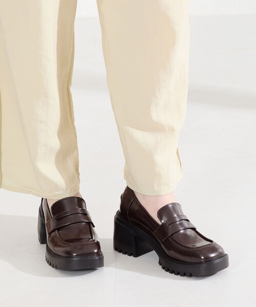 ORiental TRaffic（オリエンタルトラフィック）の「【WEB先行予約/2月中旬発売予定】厚底ヒールローファー/61106（その他・レディース・ブラック/ブラウン/シルバー・35/22.5cm/36/23.0cm/37/23.5cm/38/24.0cm/39/24.5cm/40/25.0cm）」の11枚目の写真