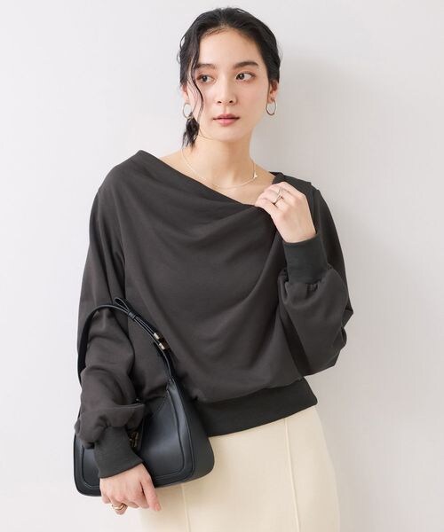 VIS（ビス）の「ドレープスウェットプルオーバー（その他・チャコール(06)(20)/ライトグレー(08)(22)/ピンク(63)(33)/ベージュ(27)(57)/ネイビー(40)(80)・F）」の20枚目の写真