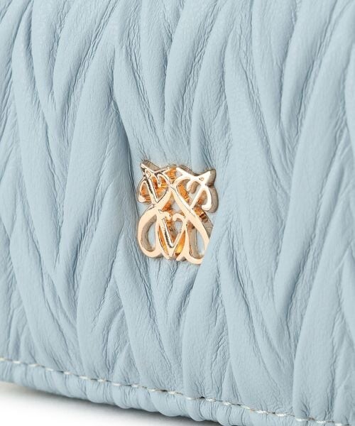 VIS(ビス)の「プリーツ加工ポーチチャーム(その他・キナリ(16)(06)/サックス(48)(88)・F)」の13枚目の写真