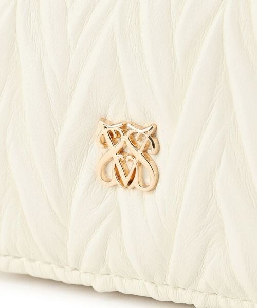 VIS(ビス)の「プリーツ加工ポーチチャーム(その他・キナリ(16)(06)/サックス(48)(88)・F)」の7枚目の写真