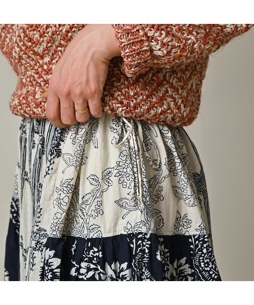 45R（フォーティファイブアール）の「インドカディブロックプリントのパッチワークスカート（スカート・レディース・53-アカ/75-ネイビー・00-フリー）」の9枚目の写真