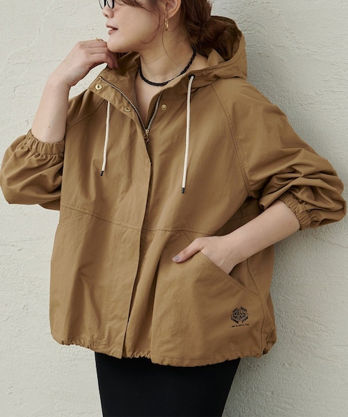 PUAL CE CIN（ピュアルセシン）の「【F&B】撥水リサイクルナイロンマウンテンパーカー（マウンテンパーカー・レディース・ネイビー/キャメル/アイボリー・FREE）」の3枚目の写真