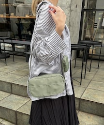 ポーチ付きナイロンショルダーバッグ