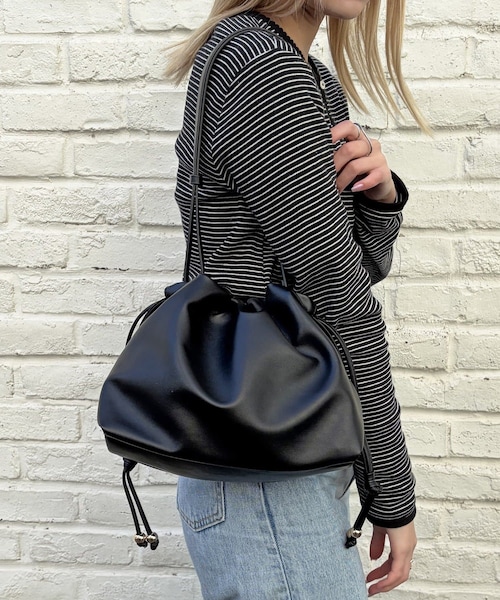 Lattice(Lattice)の「巾着ショルダーバッグ(ショルダーバッグ・レディース・ブラック/イエロー/アイボリー・FREE)」の1枚目の写真