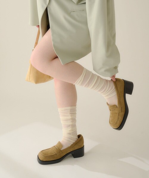 Kastane（カスタネ）の「【4色展開】シアーハイソックス（レギンス/スパッツ・レディース・ホワイト/サーモンピンク/アイボリー/ブラック・F）」の2枚目の写真