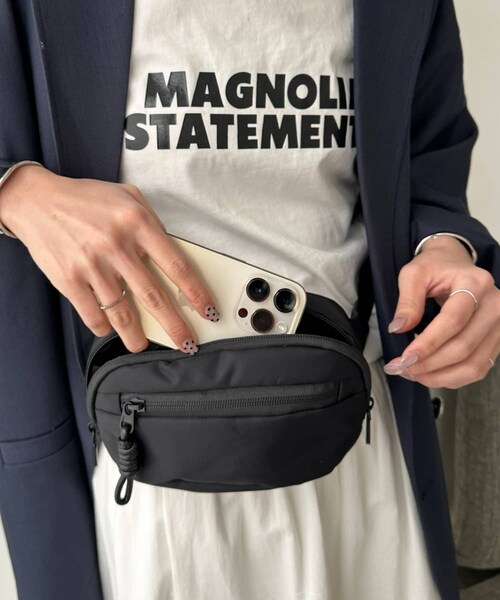 DISCOAT（ディスコート）の「【15％OFF!3/1(日)23：59まで】ナイロンミニウエストポーチ（ボディバッグ/ウエストポーチ・レディース・ブラウン/チャコールグレー/ブラック・FREE）」の2枚目の写真