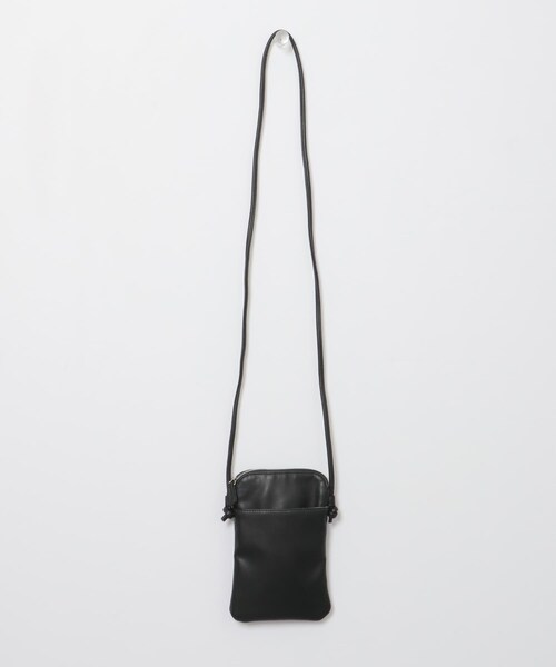 ITEMS URBANRESEARCH（アイテムズ アーバンリサーチ）の「Fake Leather Shoulder Bag（ショルダーバッグ・メンズ・GRY/BLK・-）」の5枚目の写真