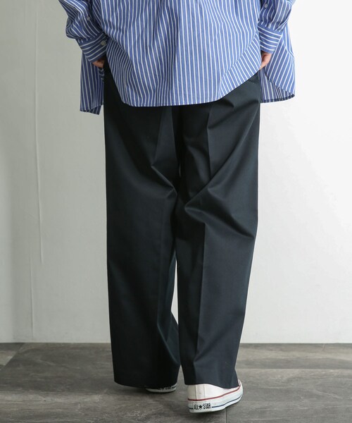 SENSE OF PLACE by URBAN RESEARCH(センスオブプレイスバイアーバンリサーチ)の「センタープレスストレートタックチノパンツ(チノパンツ・メンズ・GREIGE/BLACK・M/L)」の5枚目の写真