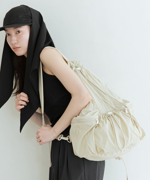 SENSE OF PLACE by URBAN RESEARCH(センスオブプレイスバイアーバンリサーチ)の「撥水シシュウスカーフ(バンダナ/スカーフ・レディース・BLACK/BROWN/Y.BEIGE・One)」の7枚目の写真