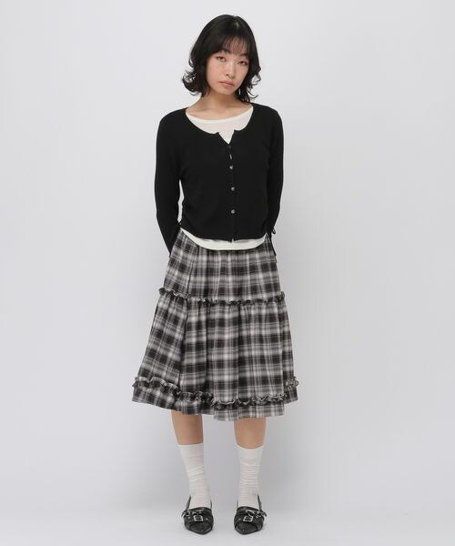 ALAND（エーランド）の「3.3 Field Trip／フリルティアードミディスカート（スカート・ホワイト×ブラックチェック(01)/グレー×ブラックチェック(02)・F）」の3枚目の写真