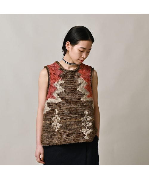 45R（フォーティファイブアール）の「ラグジャカードのキャミ（トップス・レディース・83-茶ベース・00-フリー）」の4枚目の写真