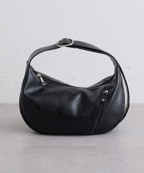 Kastane(カスタネ)の「【500mlペットボトル収納可】B フェイクレザームーンBAG(ハンドバッグ・レディース・ブラック/イエロー/アイボリー・F)」の1枚目の写真